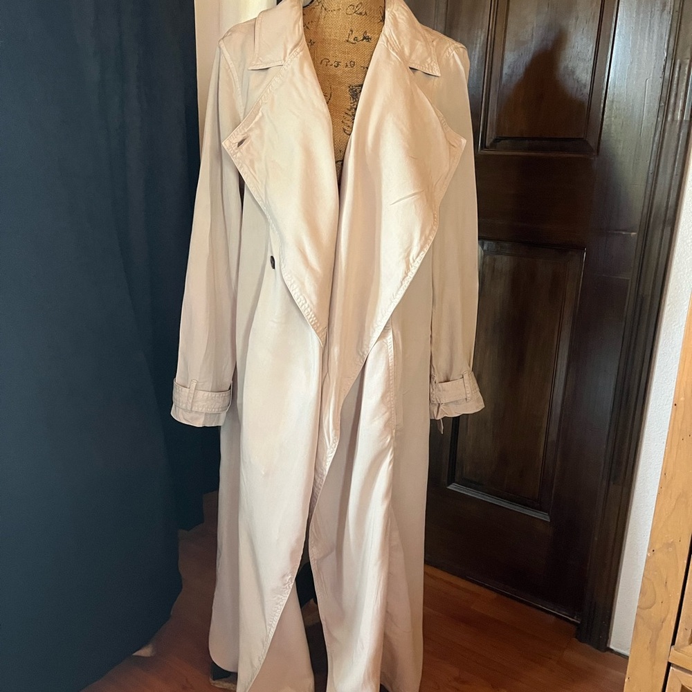 Elegant Cream Women's Trench Coat